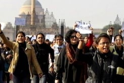 निर्भया केस : SC ने चारों दोषियों की फांसी की सजा पर लगाई मुहर निर्भया केस : SC ने चारों दोषियों की फांसी की सजा पर लगाई मुहर