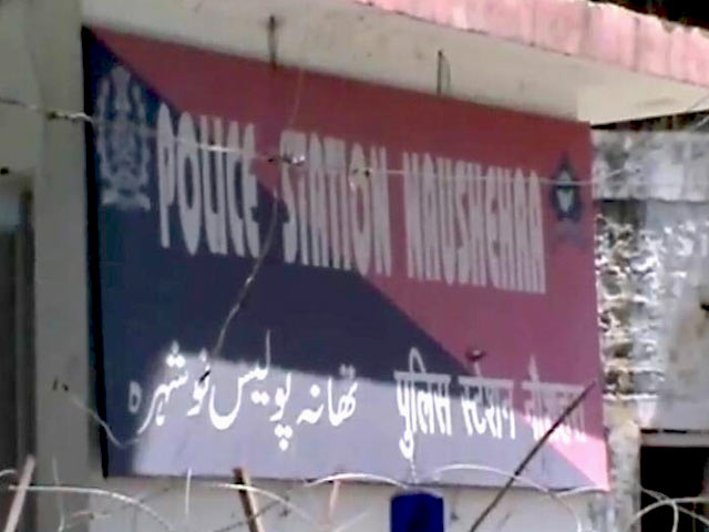 Videos : जम्‍मू-कश्‍मीर : सेना ने LoC के पास से 12 वर्षीय लड़के को पकड़ा
