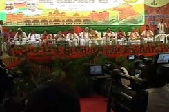 Karnataka BJP Tries To Fix Cracks, Leaders Asked To 'Work As A Family' Karnataka BJP Tries To Fix Cracks, Leaders Asked To 'Work As A Family'