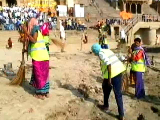 Clean-up Drives Mark <i>Ganga Swacchta Sankalp</i> Divas Celebrations
