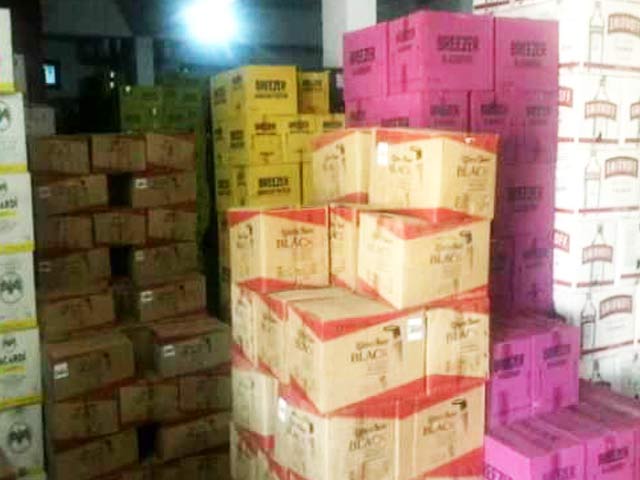 दमन में शराब कारोबारी रमेश पटेल के ठिकानों पर ईडी की छापेमारी