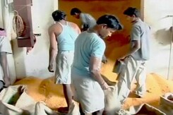 अरहर की खरीद में व्यापारियों और अधिकारियों की चांदी अरहर की खरीद में व्यापारियों और अधिकारियों की चांदी