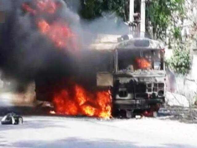 Video : यूपी के सहारनपुर में एक महीने में तीसरी बार हिंसा भड़की...