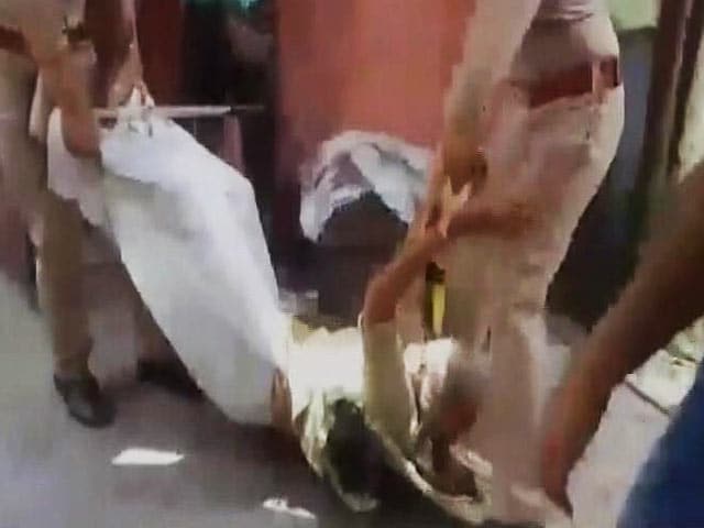 Video : Caught On Camera: UP Cops' Shocking Treatment Of 70-Year-Old Woman