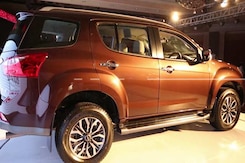 Isuzu MU-X First Look Isuzu MU-X First Look