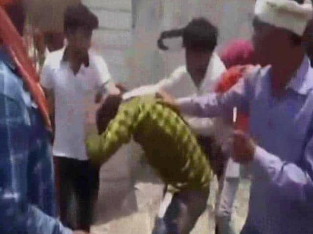 Video : Man Beaten In Ujjain After Cow Torture Rumour. Cops Say Personal Dispute.