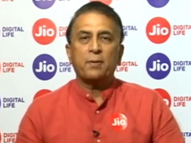 टी-20 में  रॉयल चैलेंजर्स बैंगलोर का प्रदर्शन हैरान करने वाला- सुनील गावस्कर