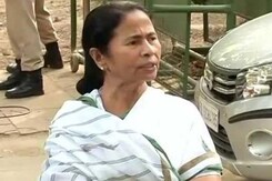 'We Will Be There,' Mamata Banerjee Tweets Lalu Yadav Amid Tax Raids 'We Will Be There,' Mamata Banerjee Tweets Lalu Yadav Amid Tax Raids