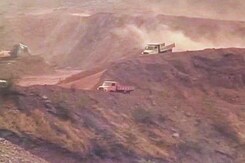 Official's Arrest In Illegal Mining Case Can Spell Trouble For HD Kumaraswamy Official's Arrest In Illegal Mining Case Can Spell Trouble For HD Kumaraswamy