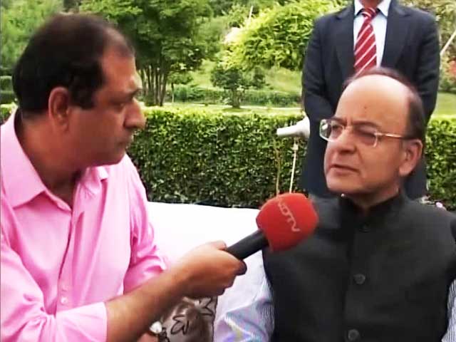 How Much Will You Pay To Eat Out? GST Council Fixes Service Tax Rates