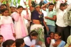 प्राइम टाइम इंट्रो : लड़कों की दादागीरी से लड़ती लड़कियां प्राइम टाइम इंट्रो : लड़कों की दादागीरी से लड़ती लड़कियां