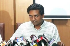 नेशनल रिपोर्टर : हवाला के जरिए चंदा लेती है आम आदमी पार्टी - कपिल मिश्रा नेशनल रिपोर्टर : हवाला के जरिए चंदा लेती है आम आदमी पार्टी - कपिल मिश्रा