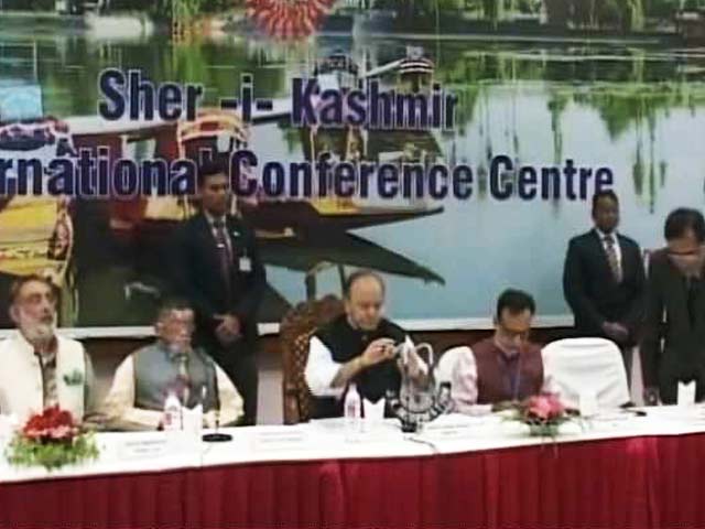 जीएसटी - स्वास्थ्य और शिक्षा सर्विस टैक्स के दायरे से बाहर