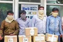 दिल्ली के बुराड़ी में मोबाइल से भरे ट्रक की लूट, 4 गिरफ्तार दिल्ली के बुराड़ी में मोबाइल से भरे ट्रक की लूट, 4 गिरफ्तार