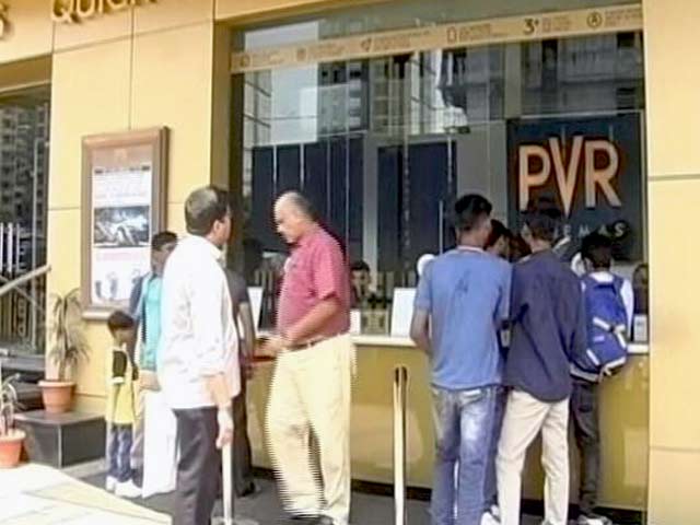 जीएसटी के विरोध में उतरा बॉलीवुड! सिनेमा टिकटों को 28% टैक्स सूची में रखने से खफ़ा