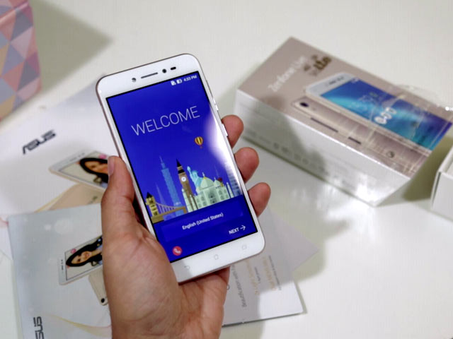 Asus Zenfone Live Unboxing and First Look