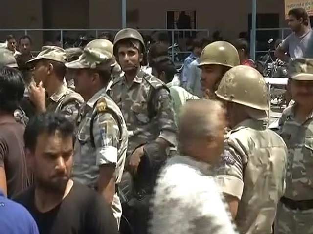 Video : Internet Mobile Service Blocked In Uttar Pradesh's Saharanpur, Cops Suspended