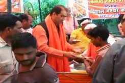 Exclusive: मंत्री मोहसिन रजा पर वक्फ की जमीनें बेचने का आरोप Exclusive: मंत्री मोहसिन रजा पर वक्फ की जमीनें बेचने का आरोप