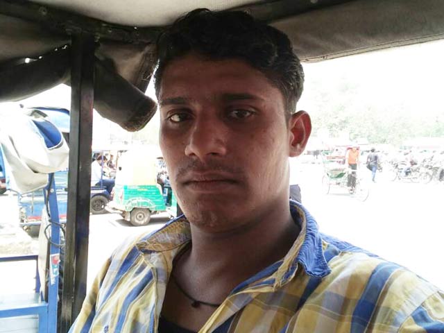 दिल्ली में ई-रिक्शा चालक की हत्या : केंद्रीय मंत्री ने दिल्ली पुलिस कमिश्नर से बात की