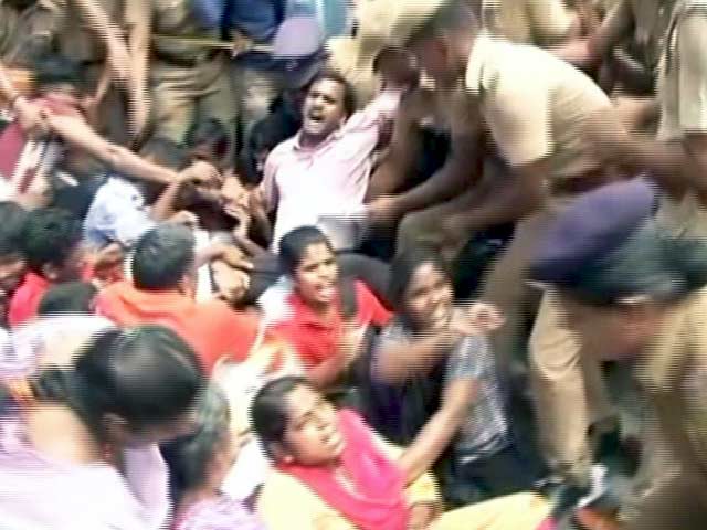 बीफ फेस्‍ट पर बवाल : IIT मद्रास के छात्र की पिटाई का विरोध