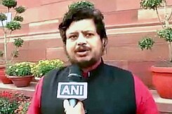 लाइफस्टाइल की वजह से CPM सांसद पार्टी से निलंबित लाइफस्टाइल की वजह से CPM सांसद पार्टी से निलंबित