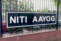 नोटबंदी के असर का दावा गलत साबित हुआ : नीति आयोग नोटबंदी के असर का दावा गलत साबित हुआ : नीति आयोग