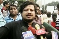 इंडिया 8 बजे : महंगी जीवन शैली के चलते सीपीएम सांसद पार्टी से निलंबित इंडिया 8 बजे : महंगी जीवन शैली के चलते सीपीएम सांसद पार्टी से निलंबित