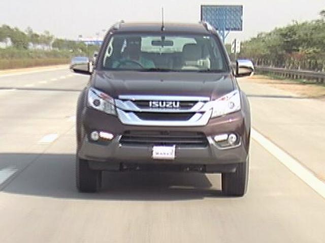 रफ्तार : इसुज़ु लाई नई एसयूवी MU-X