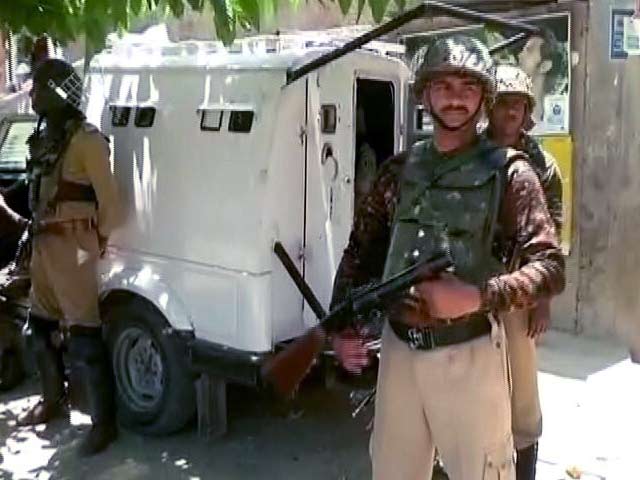 Videos : इंडिया 9 बजे : कश्मीर में NIA ने फिर मारे छापे