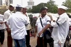 किसान हड़ताल को मिला मुंबई के डिब्बावालों का समर्थन किसान हड़ताल को मिला मुंबई के डिब्बावालों का समर्थन