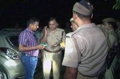 आगरा में बीजेपी नेता की हत्या के बाद बवाल आगरा में बीजेपी नेता की हत्या के बाद बवाल