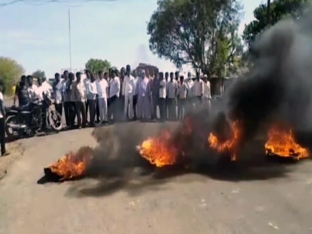 महाराष्ट्र में किसान आंदोलन का छठा दिन, दूध और सब्जियों की गाड़ियों को रोकने का ऐलान