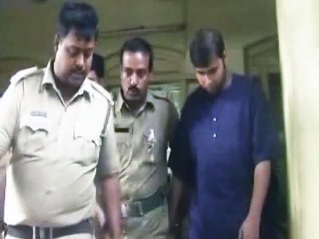 Videos : कोलकाता : फर्जी डॉक्टरों का भंडाफोड़, 6 फर्जी डॉक्टर गिरफ्तार
