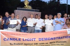 Hyderabad Press Club, Other Journalists' Unions Hold Demonstration In Support Of NDTV Hyderabad Press Club, Other Journalists' Unions Hold Demonstration In Support Of NDTV