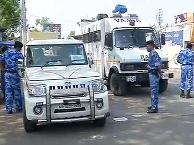 इंडिया 9 बजे : मंदसौर से कर्फ्यू हटाया गया