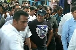 खुले में शौच मुक्त अभियान से जु़ड़े सलमान ख़ान खुले में शौच मुक्त अभियान से जु़ड़े सलमान ख़ान