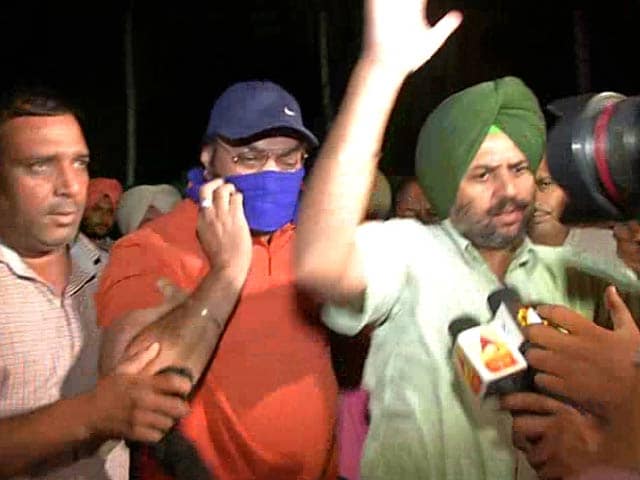 Video : Punjab Police's 'Drug Seizure Specialist' Arrested, Hid Narcotics At Home