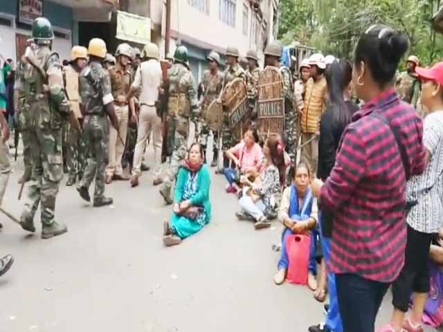 Darjeeling Stir Spreads, Trade Unions Join Hands With Gorkhas