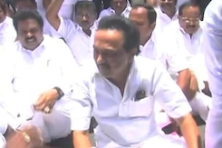 Evicted From Assembly, MK Stalin And His Lawmakers Block Traffic Evicted From Assembly, MK Stalin And His Lawmakers Block Traffic