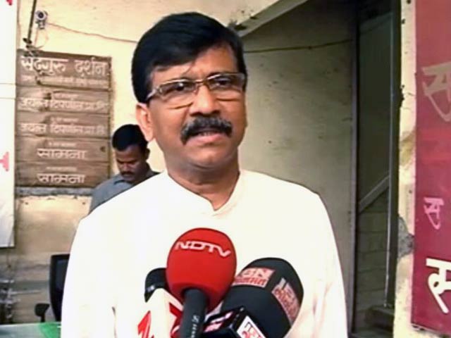 महाराष्ट्र : मध्यावधि चुनाव की सीएम देवेंद्र फडणवीस की चुनौती से शिवसेना बेचैन