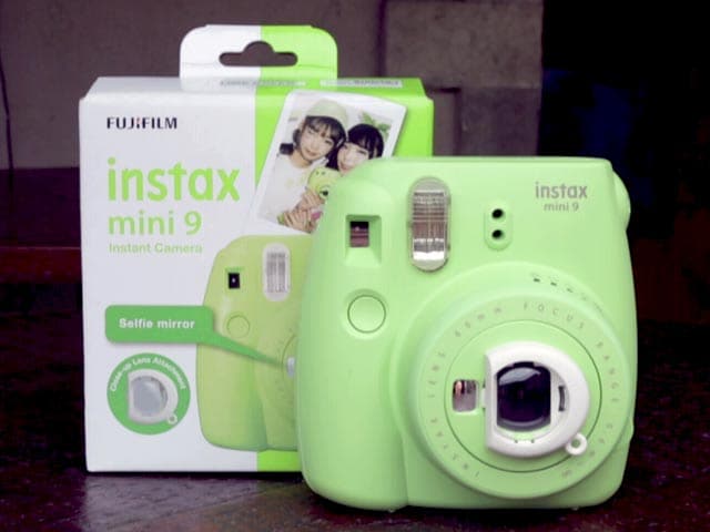 Video : Fujifilm Intax Mini 9 Instant Camera Unboxing and First Look