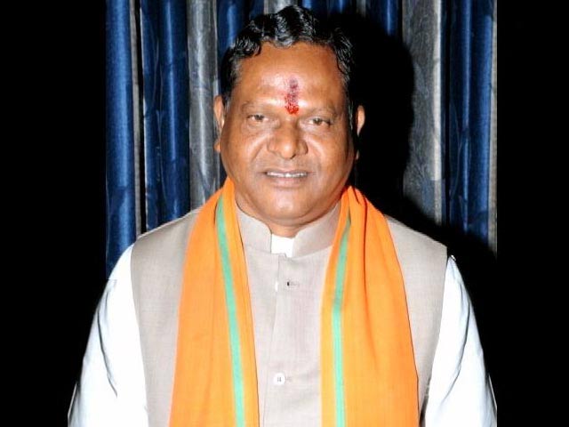 विवादों में घिरे छत्तीसगढ़ के गृहमंत्री रामसेवक पैकरा, बेटे की शादी में तैनात कराए 5 डॉक्टर