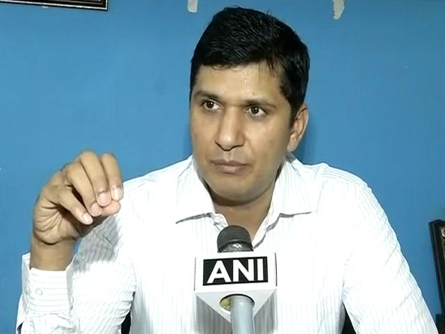 चुनाव आयोग ने खारिज की AAP विधायकों की याचिका