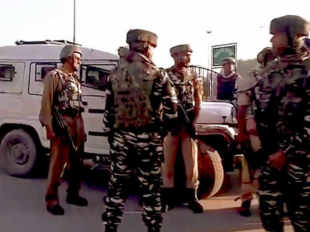 इंडिया 9 बजे : श्रीनगर में CRPF की गाड़ी पर आतंकी हमला, सब-इंस्पेक्टर शहीद