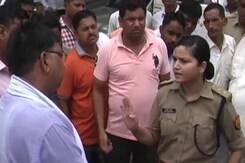 'लेडी सिंघम' ने 'नेताजी' को पढ़ाया कानून का पाठ 'लेडी सिंघम' ने 'नेताजी' को पढ़ाया कानून का पाठ