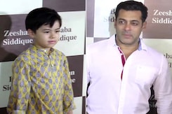 Salman Khan, Matin And Other Stars Attend Baba Siddique's <i>Iftaar</i> Party Salman Khan, Matin And Other Stars Attend Baba Siddique's <i>Iftaar</i> Party