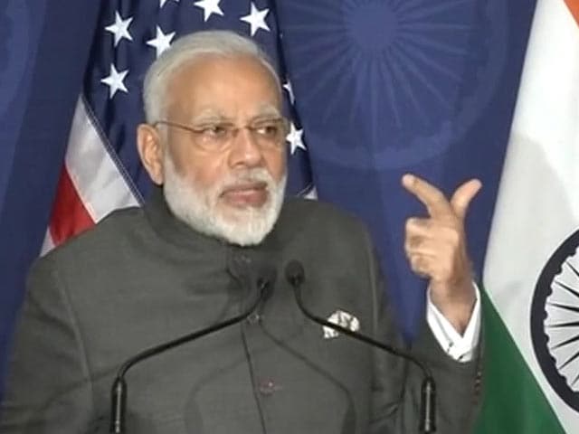 Video : PM Modi Praises External Affairs Minister Sushma Swaraj During US Trip