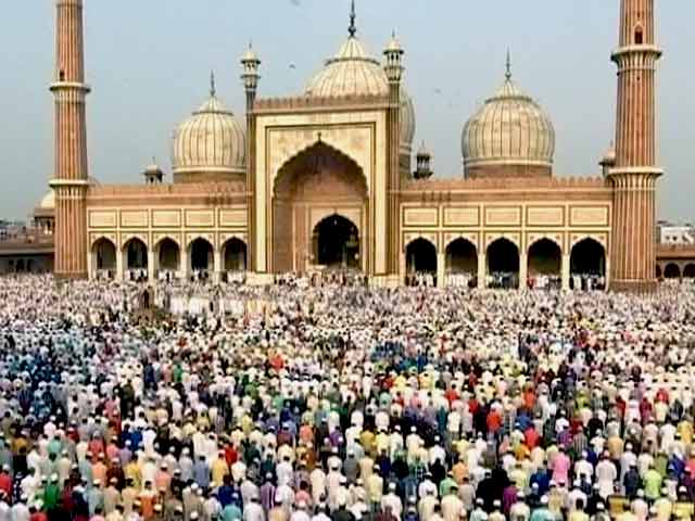 देशभर में ईद की रौनक, देखें तस्वीरें