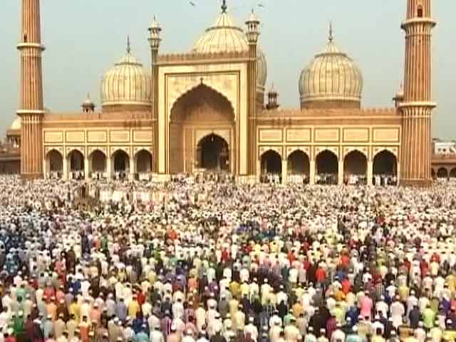 Muslims Celebrate Eid Across India Muslims Celebrate Eid Across India