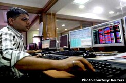 Sensex Edges Lower Ahead Of Derivatives Expiry; Nifty Below 9,500 Sensex Edges Lower Ahead Of Derivatives Expiry; Nifty Below 9,500